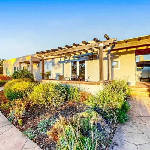 b61cd385-edfc-43c1-bd81-f0f7a99d4f51-converted